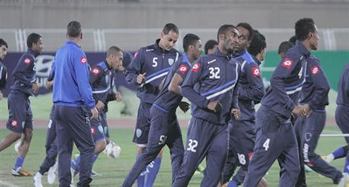 بالصورة.. نجما النصر يؤازرا السعيد بعد إجراء الغضروف